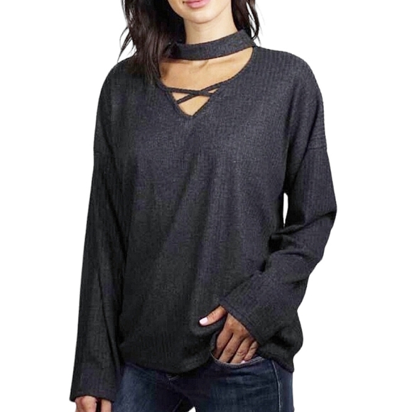 Vaneul | choker sweater with criss cross detail - Picture 1 of 6